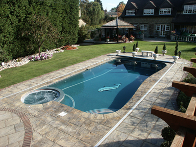 Outdoor Swimming Pool Bedfordshire